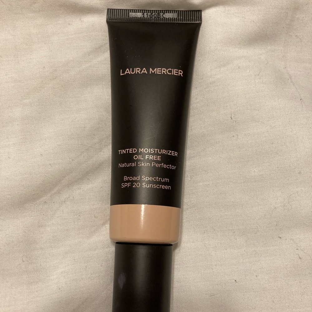 Laura Mercier Tinted Moisturizer Oil Free
